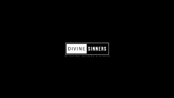 Danique De Laat – Slow, Romantic – Oil Massage – Kissing & Pussy Licking with Inked Damon || DIVINE SINNERS