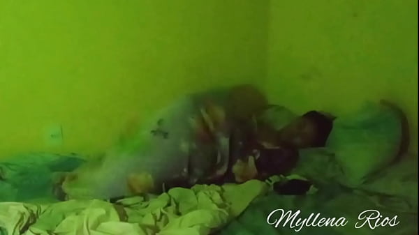 Sexo quente, anal intensa em meia luz…