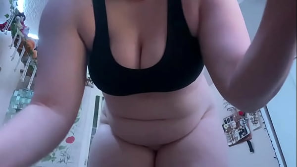 Horny Teen Gives Knot A Blowjob