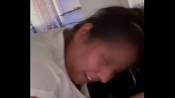 Montando rico. Le encanta que le hablen así.