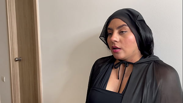 Sacerdote se coge a una puta latina muy cachonda parte 1 – MelaniLatina