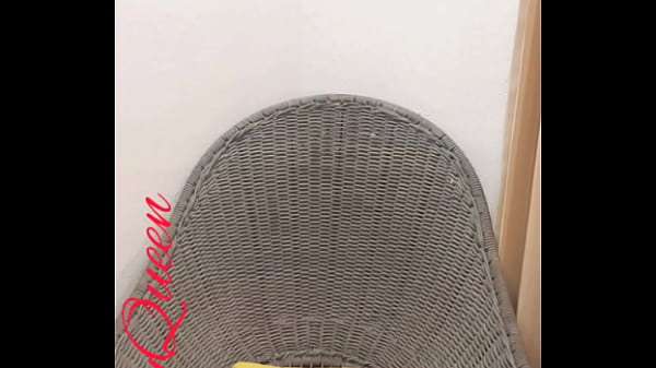 horny girl / squirt fetish