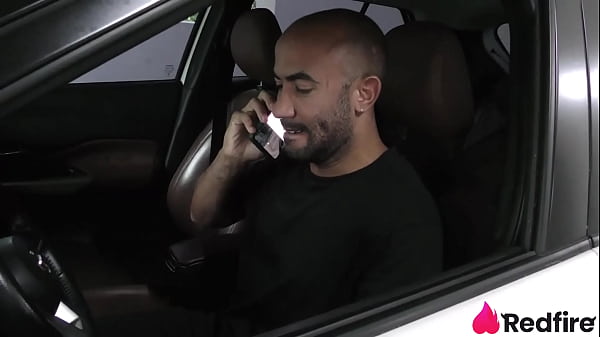 Jantar surpresa pro maridão termina em foda no pelo com anal hard