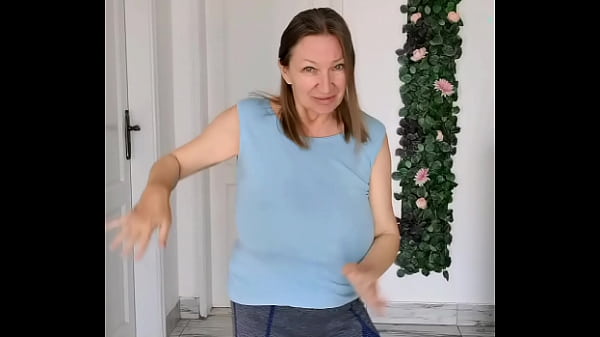 Busty Braless GILF MariaOld’s Sporty Groove: Strip Dancing in Style!