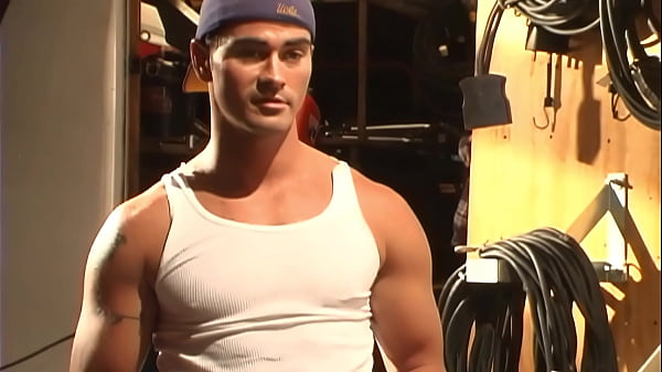 Courtney Simpson Squirts During Fucking