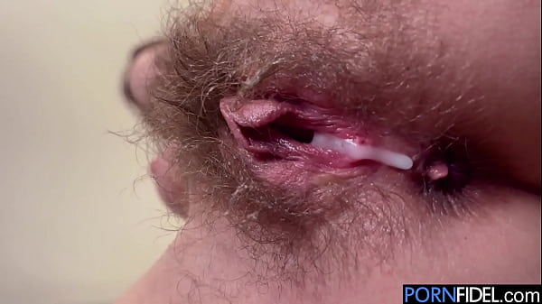 Hot hairy home fuck with warm thick creampie in pussy – Jackie Hoff