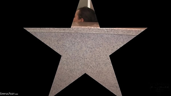 Lesbian Sinn Sage And Star Nine Fingering And Licking Their Muffs!