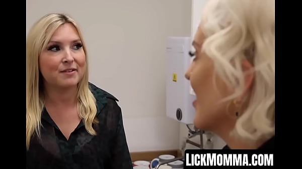 Stepmom Charlie Rae and Gigi Patsy suck principals cock in threesome