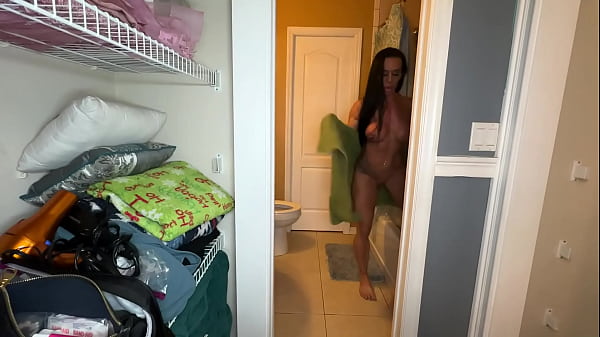 ALIYAH TAYLOR RIDES HARD