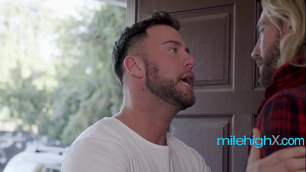 Aussie MILF Shows Up For A Bucket List Bang