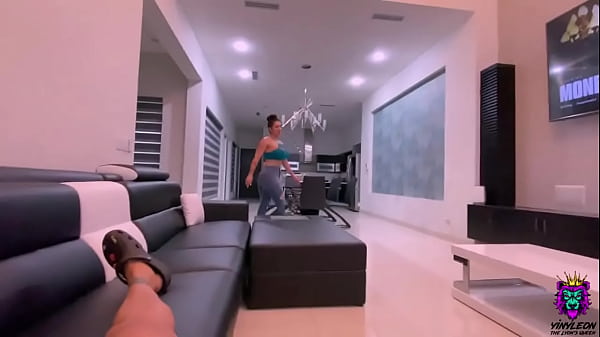 Spanish slut with big tits and huge ass enjoys hot sex. Amateur Couple