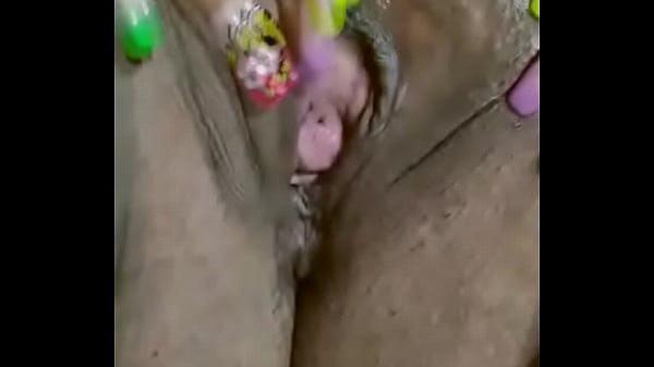 Close-up Kataleya wet pussy masturbation