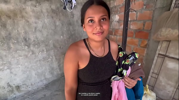 LLEVO A LAVAR LA ROPA DONDE LA VECINA Y TERMINA ESTREGANDOME LA VERGA