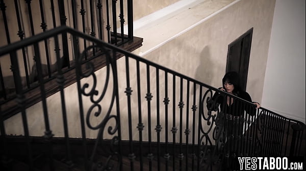 Desperate Filipina MILF fucks big dick stranger to get knocked up