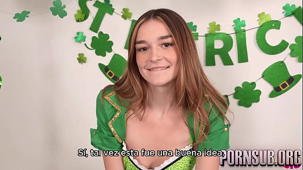 El stand de besos de las hermanastras. sub español. ver completo en: pornsuborg