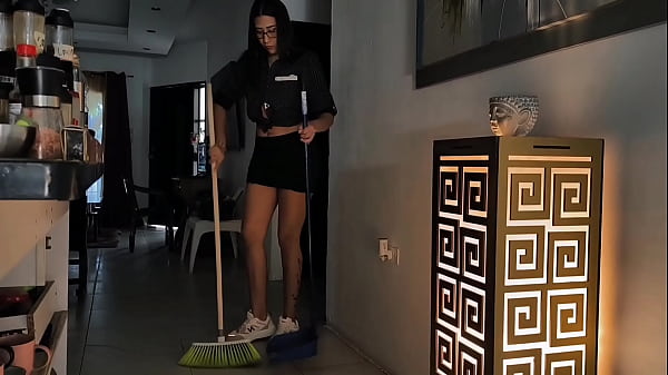 Madrastras Furiosa Castiga a su hijastro Atrevido con Sexo Rudo y Dominación Total