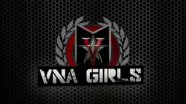 MILF Sara Jay Vibes Her Clit During This Solo Finger Fucking Session!