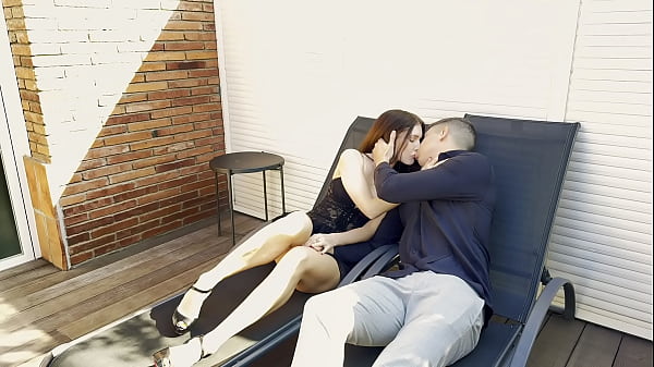 Nos follamos a mi hermanastra Mary rock se traga toda nuestra leche