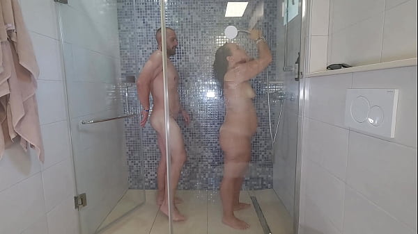 I surprise my stepsister in the shower and we end up fucking. Creampie Big Hairy Pussy