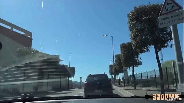 Nikita, rouquine en chaleur, se fait atomiser comme jamais